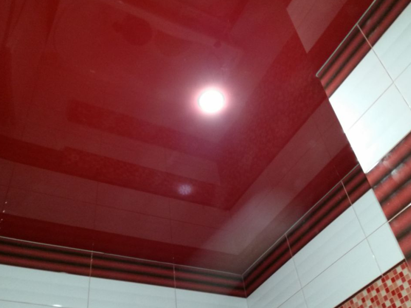 Натяжной потолок в ванной комнате Харт